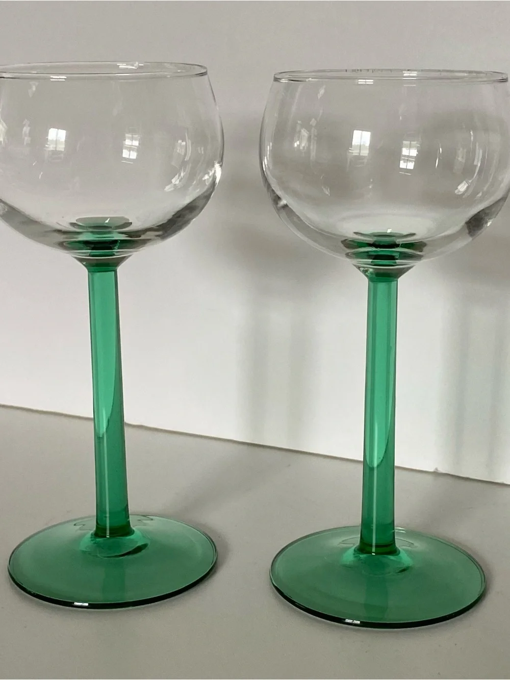 Vintage Luminarc Wine Glass Green Stem Set Of 2 Made In France Mint Cond! 6.25”.